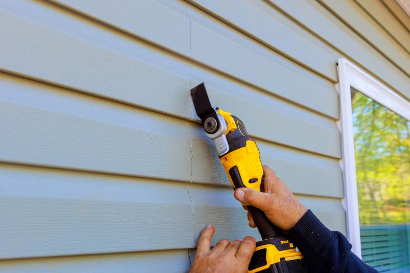 Crack Repair on Vinyl Siding